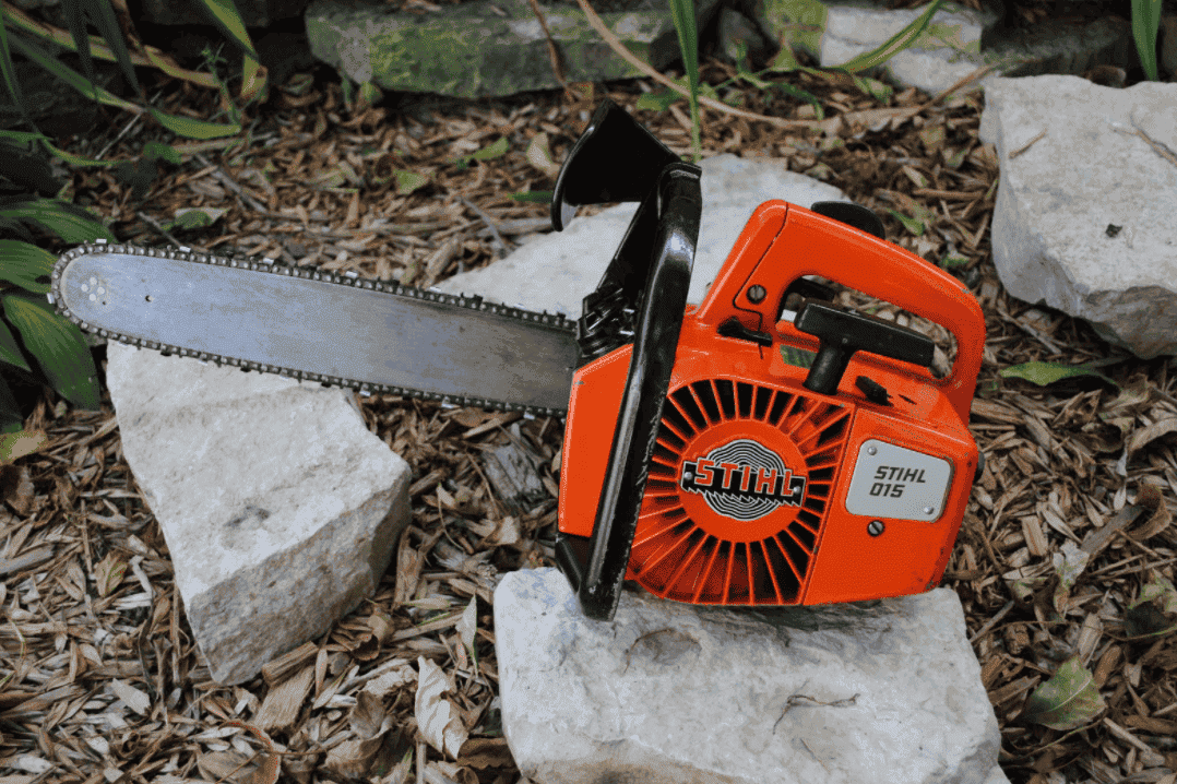 Stihl 015 L Chainsaw, Pros & Cons Pro Chainsaws